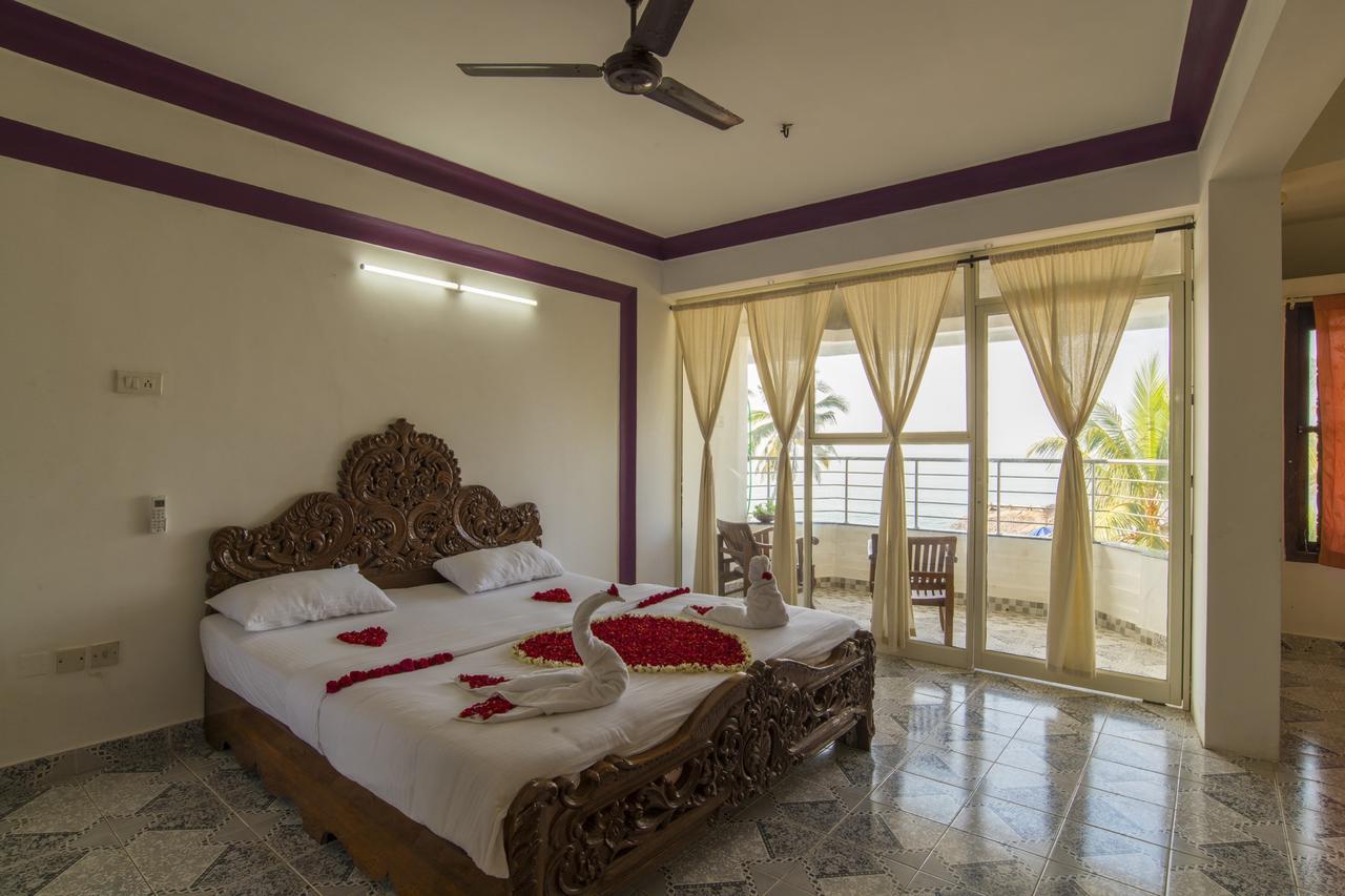 Surya Beach Resort โกวาลัม ภายนอก รูปภาพ
